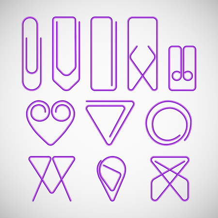 Purple paper clips isolated on white backgroundのイラスト素材