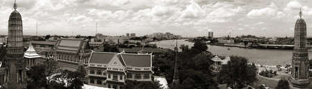 Twin pagoda of Arun temple in thailandの写真素材