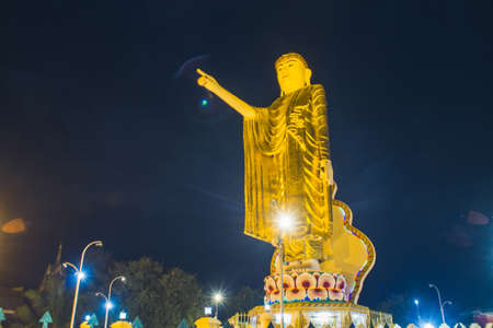 Kyainge Tong, Burma - March 10: Image Of Buddha Statue At Dark Night Background Is A Popular Tourists Attraction On March 10, 2017 In Kyainge Tong Burma.のeditorial素材