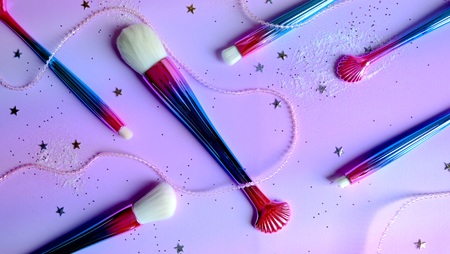 Rainbow makeup brush set backgroundの写真素材