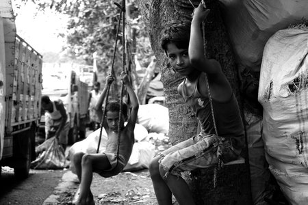 Strand Road, Kolkata, West Bengal, India. Date 29th May 2022. A CHILDHOOD WITH NO COLORFUL PLUGINSのeditorial素材