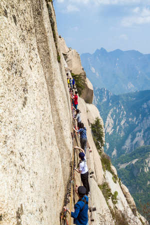China, Shaanxi province, Huashan Mountain, the people on the trail of deathのeditorial素材