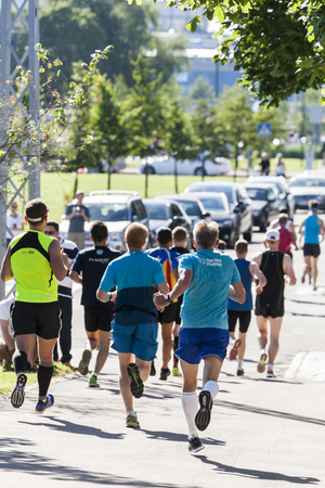 Runners in Helsinki City Marathon 2015のeditorial素材