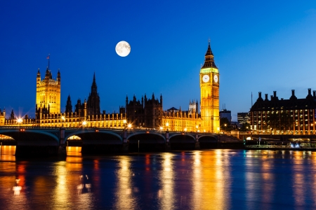 Full Moon above Big Ben and House of Parliament, London, United Kingdomの写真素材