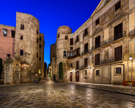 Ancient Roman Gate and Placa Nova in the Morning, Barcelona, Catalonia, Spainの写真素材