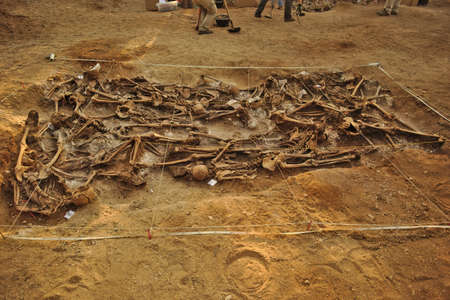 In 1936, just at the beginning of the Spanish Civil War, dozens of non-fascist Citizens Were Carried from Burgos to mount Estepar. Over there, They Were shot by a platoon of Franco's army and buried in a mass grave Until 2014-2015.のeditorial素材