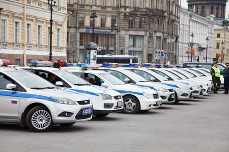 Saint-Petersburg, Russia - May 5 - Russian policeman vehicles parking in line in Palace square のeditorial素材