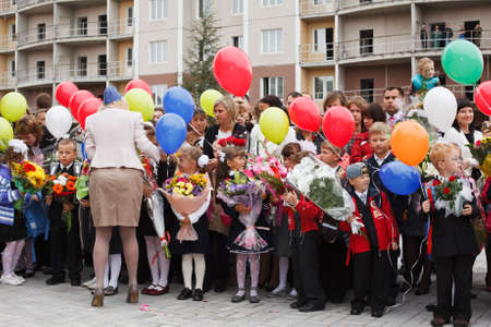 SAINT-PETERSBURG, RUSSIA â September 1: children going first time to first class in school September 1, 2011in Saint-Petersburg, Russia.のeditorial素材
