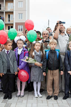 SAINT-PETERSBURG, RUSSIA - September 1: children going first time to first class in school September 1, 2011in Saint-Petersburg, Russia.のeditorial素材