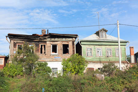  NIZHNY NOVGOROD, RUSSIA - SEPTEMBER 24: Old wooden house after fire on September 24, 2011 in Nizhny Novgorod, Russia.のeditorial素材