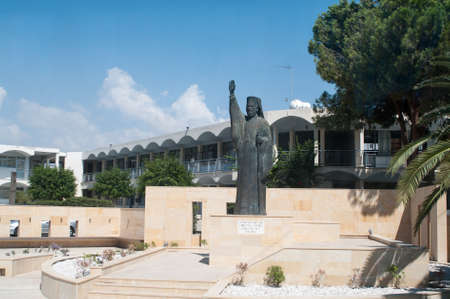 LARNACA, CYPRUS - CIRCA SEPTEMBER, 2010: City University with statueのeditorial素材