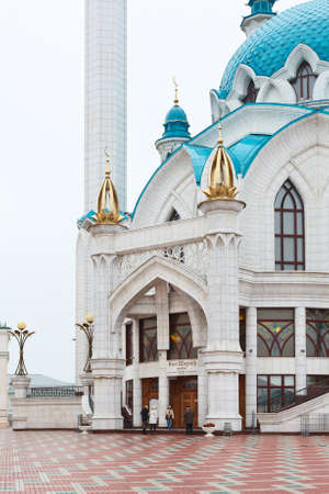 KAZAN CITY, RUSSIA - SEPTEMBER 25: Kul Sharif mosque in Kazan Kremlin on September 25, 2011 in Kazan city, Russia. Kazan Kremlin is Russian the chief historic citadel of Tatarstanのeditorial素材