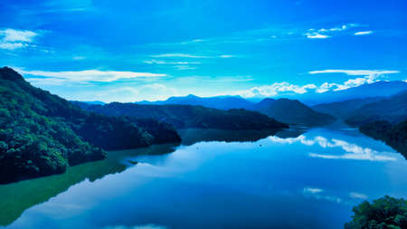 Shimen Reservoir is The scenery of the lake and mountains surrounding it is poetic and spectacular...