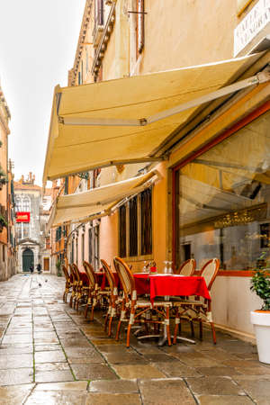 Street view of a cafe in the old town of Rovinj, Croatiaの写真素材