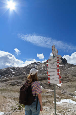 directions for trekking in Pale di San Martino mount, Italiyのeditorial素材