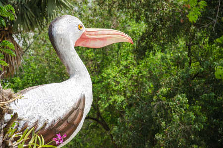 Bird statue in the parkの写真素材