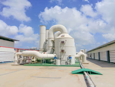 Industrial plant for filtering air polluted ponds with tanks, and water tanks