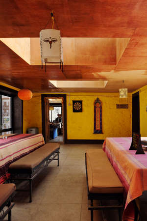 NEPAL. MANANG - NOVEMBER 16, 2016 : Interior dining room in the lodge base camp on the track around Annapurna, next to the Throng La Pass.  Manang largest alpine tourist town on the Annapurna Circuit.のeditorial素材