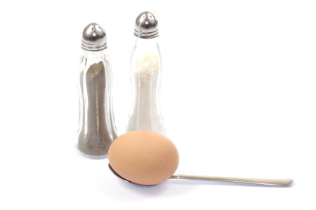 egg with sald and pepper