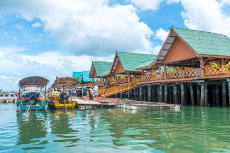 PHANG-NGA, THAILAND - JUNE 4, 2017: Tourists in boat port at Panyee island, Phang Nga National Park Thailand.のeditorial素材