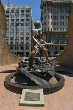 BUENOS AIRES, ARGENTINA FEB 01: The monument of soldier in the composition near Ministry of Defense on 1 February, 2016 in Buenos Aires, Argentina.のeditorial素材