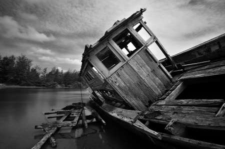 'Long Exposure Shot of Abandon Ship in Black and Whiteの写真素材