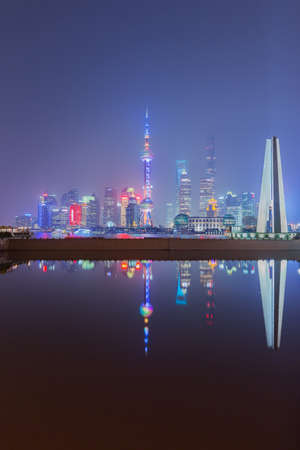 Shanghai is known as âThe Pearl of Asiaâ and âThe Paris of the Eastâ. It's a city of youth, commerce, and an international beat that runs through each side street and riverwalk. It is one of the four municipalities under the central government of のeditorial素材