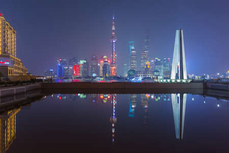 Shanghai is known as âThe Pearl of Asiaâ and âThe Paris of the Eastâ. It's a city of youth, commerce, and an international beat that runs through each side street and riverwalk. It is one of the four municipalities under the central government of のeditorial素材