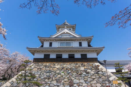 Nagahama Castle is located in Nagahama, Shiga Prefecture, Japan. It was built in 1575-1576. It was reconstructed out of concrete in 1983. It contains a museum about the city of Nagahama.のeditorial素材