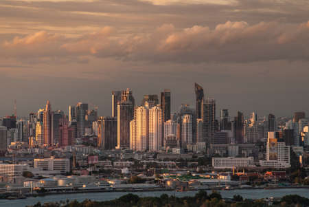 Bangkok, Thailand - 27 Aug, 2019 : Beautiful view of Bangkok city, Beauty skyscrapers along Chaopraya river in the evening, making the city modern style. Copy area.のeditorial素材