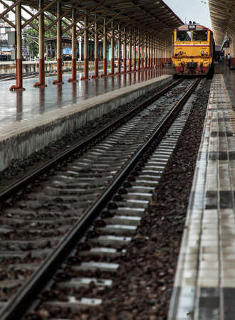 Chiangmai, Thailand - Sep 08, 2020 : The train is parked at platform waiting for passengers in Chiang mai railway station. Thailand, No focus, specifically.のeditorial素材