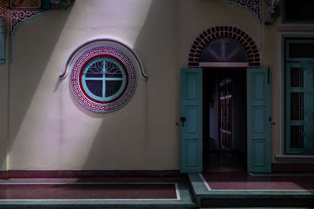 Bangkok, Thailand - 16 August 2019: Chinese style windows and doors of the Wat Bhoman Khunaram (Wat Ban Khanaram)のeditorial素材