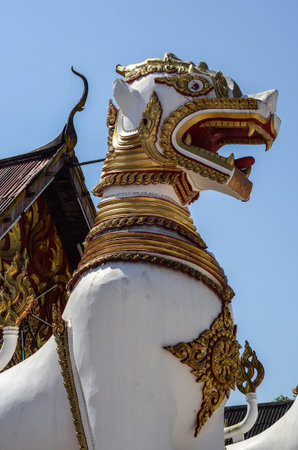 singha statue