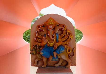 With small Ganesh Located in Ganesh Pang was the largest thailand, Enshrined in the padriew district streak Chachoengsao of thailand, July 30, 2016のeditorial素材