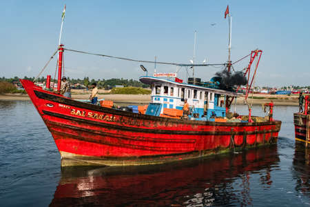 "Manglore, Karnataka,India - April 1st 2021:Mangalore harbor fishing ship is getting into arabian sea for fishing"のeditorial素材