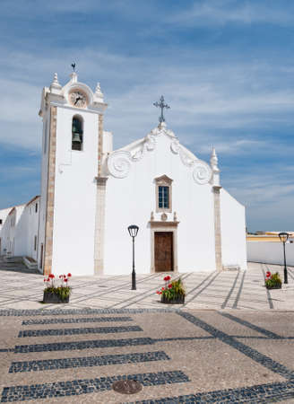 Rural church in a village Paderne, Algarve, Portugalの写真素材