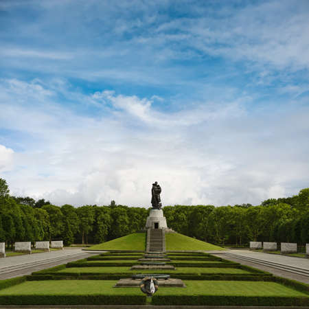 Soviet War Memorial  Treptower Park, Berlin のeditorial素材