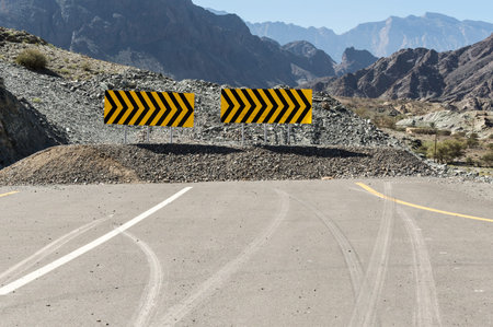 Signs leading off road