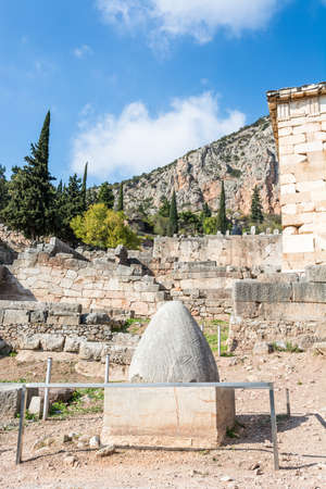 Navel to the world at the Temple of Apollo, Delphi, Greeceの写真素材