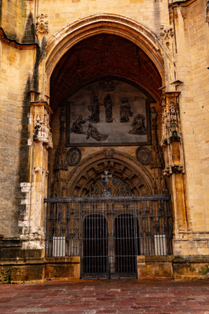 Metropolitan Cathedral of El Salvador de Oviedo - Asturiasの写真素材