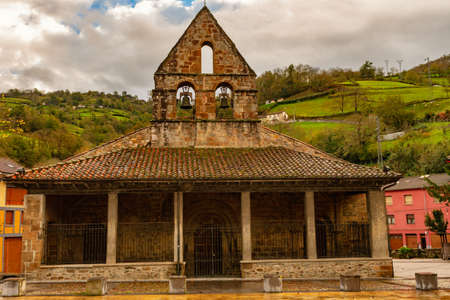 Romanesque church of San Nicolas de Villoriaの写真素材