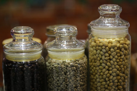 raw and roasted coffee bean