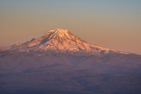 View on Mount Rainier from airplane window during a flightの写真素材