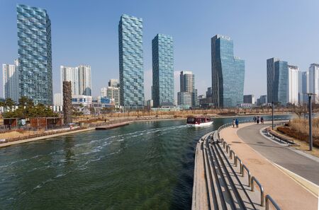 Songdo,South Korea - January 19, 2015: Songdo Central Park in Songdo International Business Districtのeditorial素材