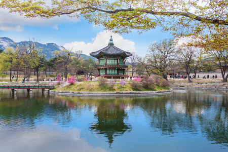 Gyeongbokgung Palace in Spring at Seoul, South Koreaのeditorial素材