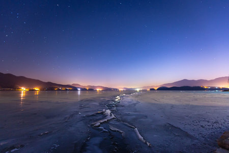 Korea Winter, Dumulmeori and  Ice lake of Yangpyeong in Winter in korea, South Korea.のeditorial素材