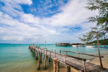 Bridge to the sea and blue sky backgroundの写真素材