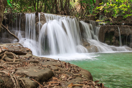Beautiful Huai Mae Khamin Waterfall, Thailandの写真素材