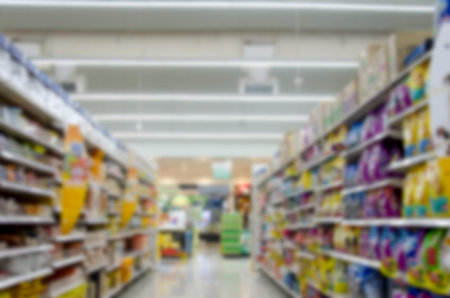 Empty supermarket aisle,motion blurの写真素材