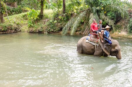 THAILAND, KARBI, FEBRUARY 24 2016.Elephant trekking in Karbi, tourists attraction. Ao Nang Krabi the frist elephant campのeditorial素材